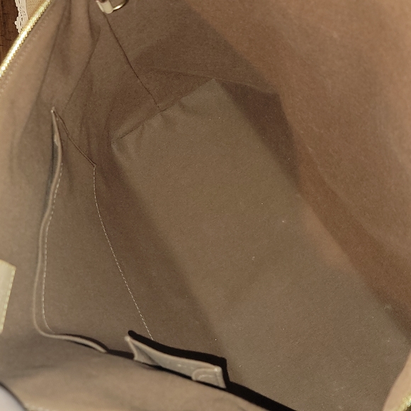 🎉SOLD🎉 💯% Authentic Louis Vuitton Lockit Horizontal bag - Picture 9 of 11